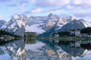 Лучшие горнолыжные курорты Италии — краткое описание, туры, отели, цены, фото